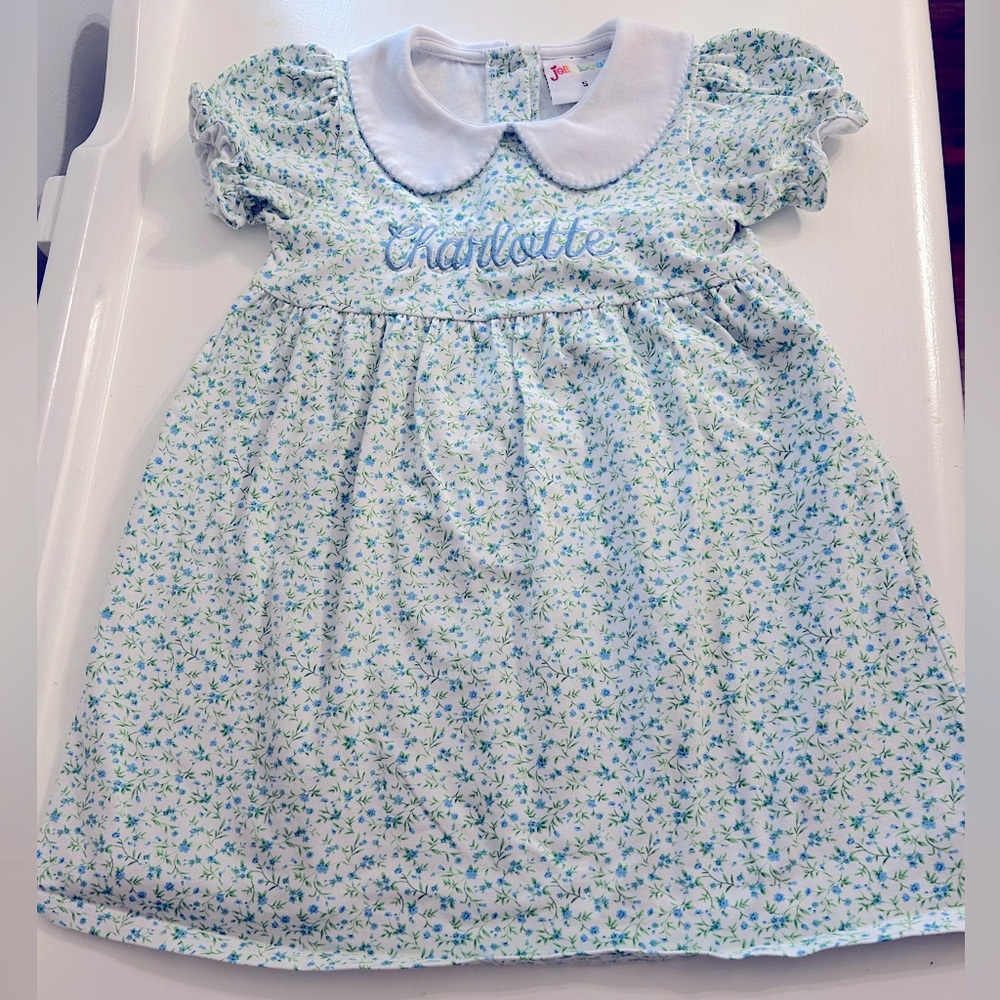 EUC Charlotte monogrammed Jellybean dress